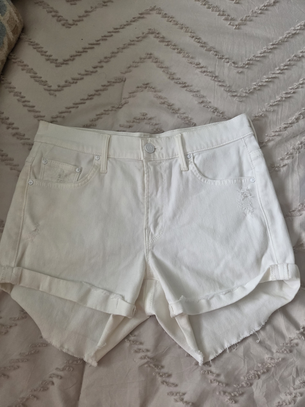 MOTHER White Rolled-Hem Denim Shorts